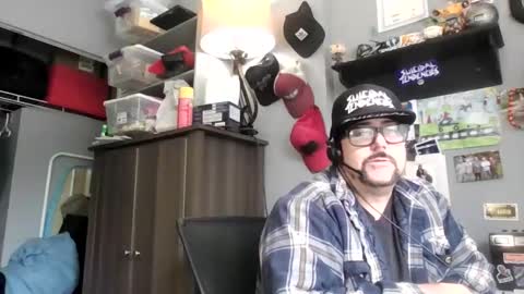 Snapshot of abennett76 chatting on 26, 5, 2026 AJ online show from 26, 5, 2026