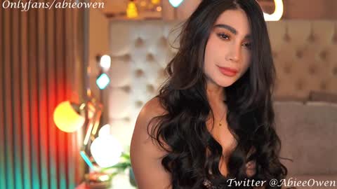 abie_owen online show from 19, 12, 2024