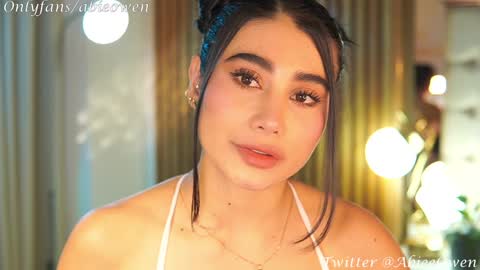 abie_owen online show from 5, 2, 2025