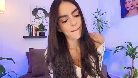 Snapshot of abigail_cruz_ chatting on 7, 6, 2026 Abigail online show from 7, 6, 2026