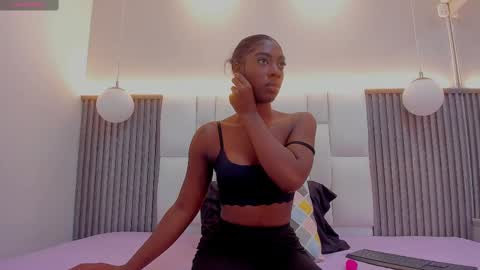 Snapshot of abigail_montoya chatting on 25, 9, 2025 Abigail online show from 25, 9, 2025