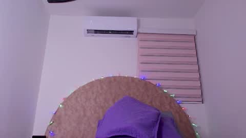 Snapshot of abiigail_fox chatting on 3, 12, 2025 Abigail online show from 3, 12, 2025