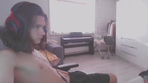 hi  cum in pvt noi extra tip online show from 6, 2, 2025