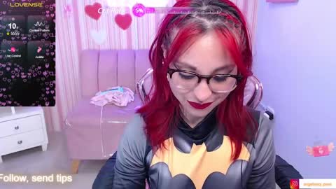 abril_ch_ online show from 11, 1, 2025