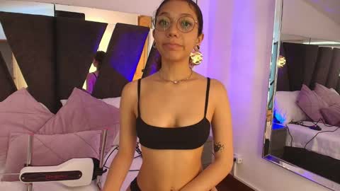  Abril  online show from 29, 11, 2025