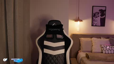 Snapshot of abril_w18 chatting on 7, 4, 2026 My name is Alexa. Please say hello I like to chat with you. If you have requests please use tip online show from 7, 4, 2026