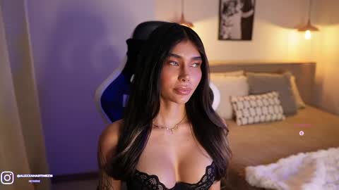 Snapshot of abril_w18 chatting on 9, 4, 2026 My name is Alexa. Please say hello I like to chat with you. If you have requests please use tip online show from 9, 4, 2026