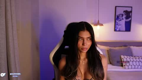 Snapshot of abril_w18 chatting on 19, 4, 2026 My name is Alexa. Please say hello I like to chat with you. If you have requests please use tip online show from 19, 4, 2026