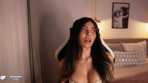 Snapshot of abril_w18 chatting on 20, 4, 2026 My name is Alexa. Please say hello I like to chat with you. If you have requests please use tip online show from 20, 4, 2026