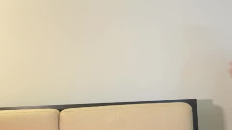 Abril Colls online show from 28, 2, 2026