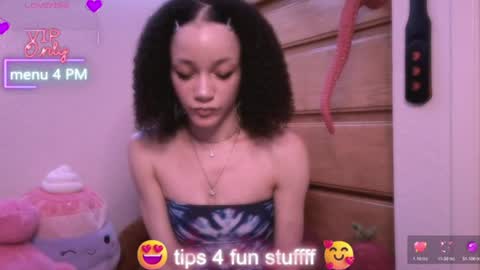 Snapshot of abruisedpeach chatting on 1, 7, 2026 Peach online show from 1, 7, 2026