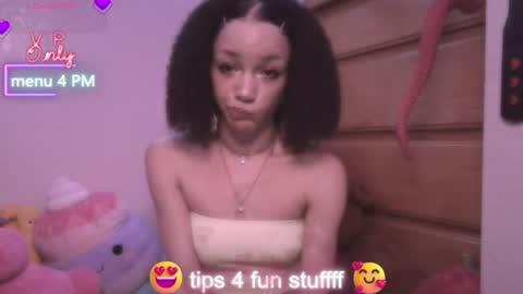 Snapshot of abruisedpeach chatting on 8, 7, 2026 Peach online show from 8, 7, 2026