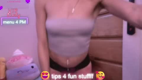 Snapshot of abruisedpeach chatting on 9, 7, 2026 Peach online show from 9, 7, 2026