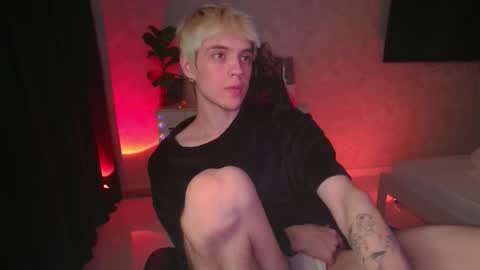 Snapshot of abslut chatting on 11, 10, 2025 Nick online show from 11, 10, 2025