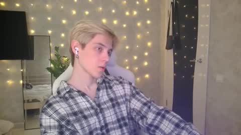 Snapshot of abslut chatting on 5, 2, 2026 Nick online show from 5, 2, 2026