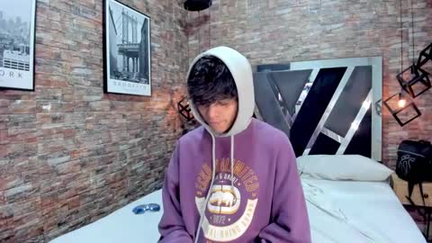 Acid Milo online show from 17, 12, 2024