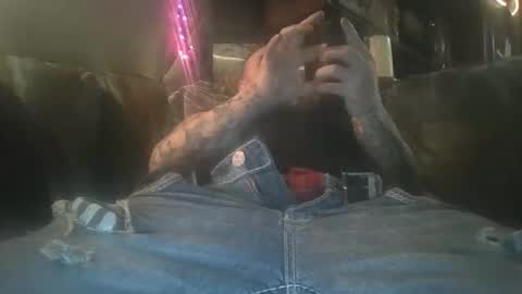 Snapshot of act_right_dub420 chatting on 15, 12, 2025 act_right_dub420 online show from 15, 12, 2025