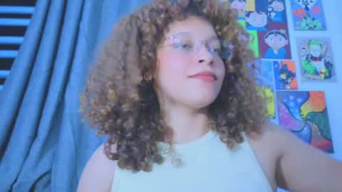 Snapshot of ada_gales_ chatting on 28, 6, 2026 Isa online show from 28, 6, 2026