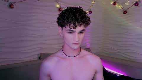 Snapshot of adam_21cm chatting on 12, 1, 2025 Adam online show from 12, 1, 2025