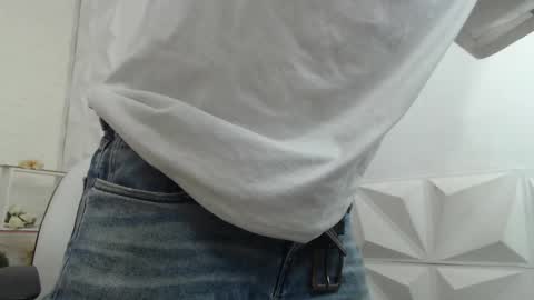 Snapshot of adam_evehotroom chatting on 23, 1, 2025 adam_evehotroom online show from 23, 1, 2025