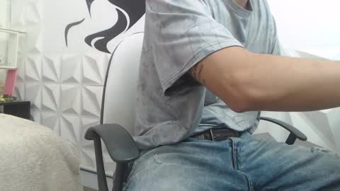 Snapshot of adam_evehotroom chatting on 7, 2, 2025 adam_evehotroom online show from 7, 2, 2025