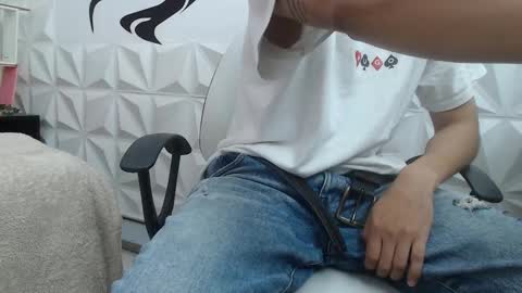 Snapshot of adam_evehotroom chatting on 12, 2, 2025 adam_evehotroom online show from 12, 2, 2025
