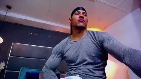 adam_fit19cm online show from 17, 1, 2026