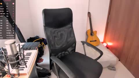  Adam online show from 15, 10, 2025