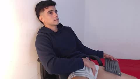 Snapshot of adama_soa chatting on 25, 10, 2025 Hello guys excuse my absence I will be absent for several days for health reasons I hope you understand thank you very much. online show from 25, 10, 2025