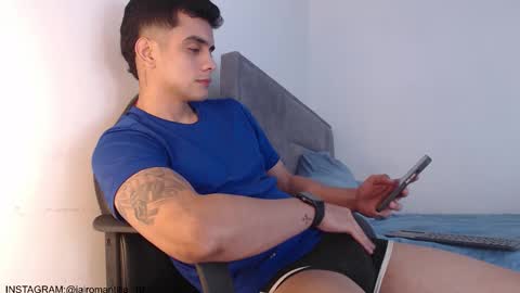 Hello guys excuse my absence I will be absent for several days for health reasons I hope you understand thank you very much. online show from 4, 2, 2026