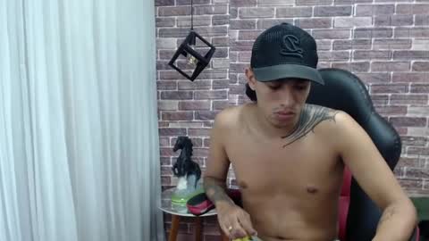 Snapshot of adamcoox chatting on 22, 2, 2025 Adam online show from 22, 2, 2025