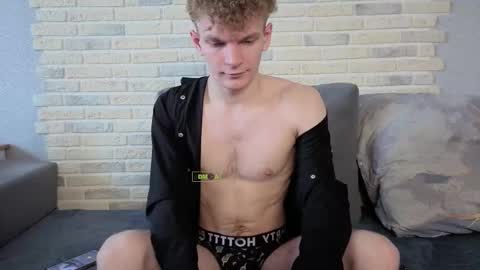 Snapshot of adamharriss chatting on 3, 3, 2026 adamharriss online show from 3, 3, 2026