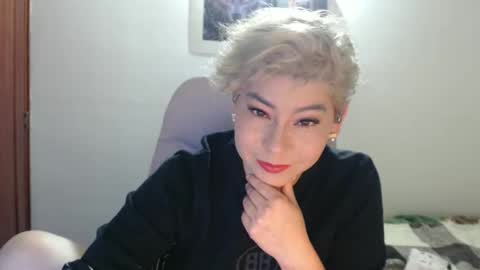 Snapshot of adan_romanoff chatting on 4, 11, 2025 adan_romanoff online show from 4, 11, 2025