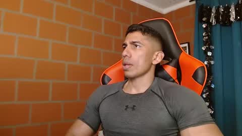 Adan Sin online show from 5, 1, 2025