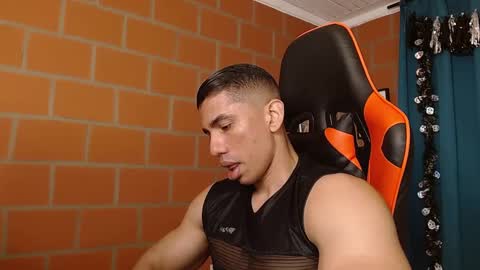 Adan Sin online show from 8, 1, 2025