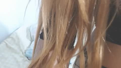 Adara Cooper online show from 4, 3, 2025