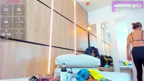 adela chase online show from 9, 9, 2025