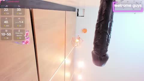 adela chase online show from 11, 11, 2025