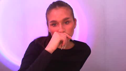 Adele Amore online show from 17, 2, 2025