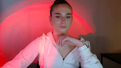 Adele Amore online show from 3, 3, 2025