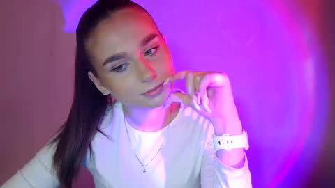 Adele Amore online show from 8, 3, 2025