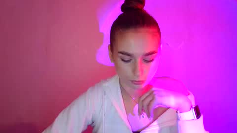 Adele Amore online show from 10, 3, 2025