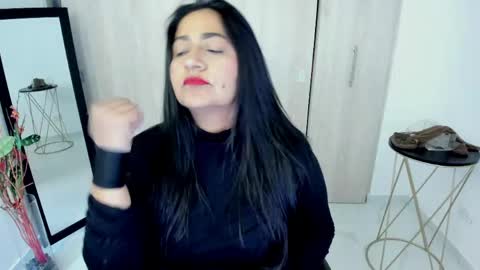 Snapshot of adele_sweett chatting on 22, 5, 2026 Carolina online show from 22, 5, 2026