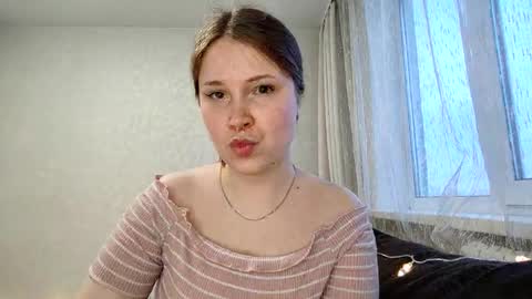 Snapshot of adele_veli chatting on 4, 1, 2025 adele_veli online show from 4, 1, 2025