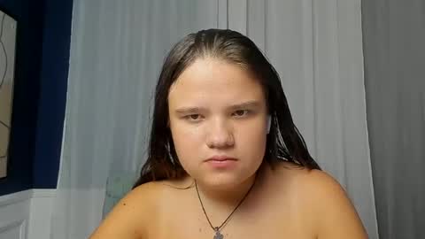 Snapshot of adelecruzz chatting on 17, 7, 2026 adelecruzz online show from 17, 7, 2026