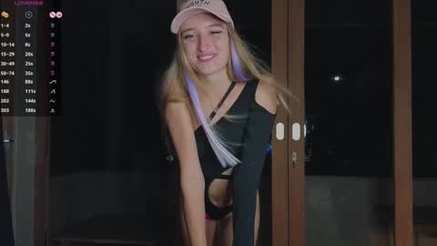 Snapshot of adelelyv chatting on 3, 3, 2025 Adele online show from 3, 3, 2025