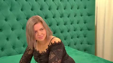 Snapshot of adeleravelle chatting on 4, 8, 2026 AdeleRavelle online show from 4, 8, 2026