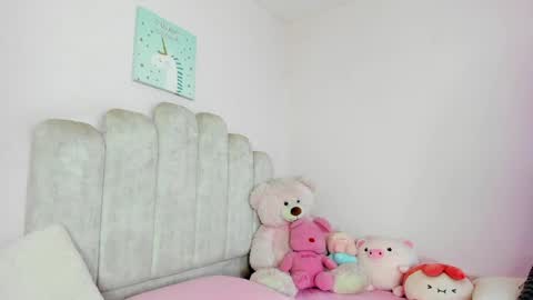 Snapshot of adeline1__ chatting on 22, 4, 2026 dahia online show from 22, 4, 2026