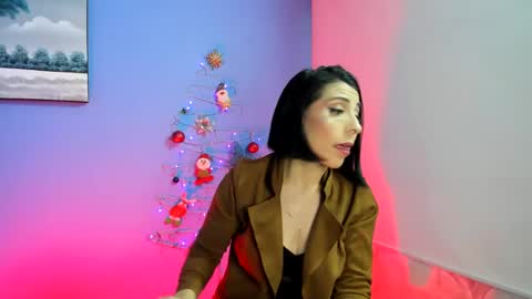 Snapshot of adellelennox_cg chatting on 31, 12, 2024 Adelle online show from 31, 12, 2024
