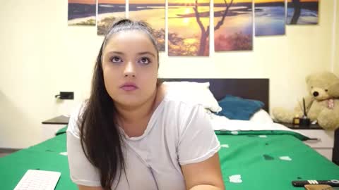 Adellineee online show from 1, 11, 2025